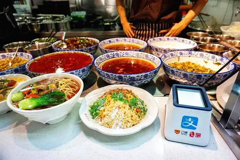 什么叫美食馆（轰趴馆怎么吃饭）