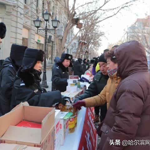 哈尔滨发光展台定做相关长尾关键词有哪些