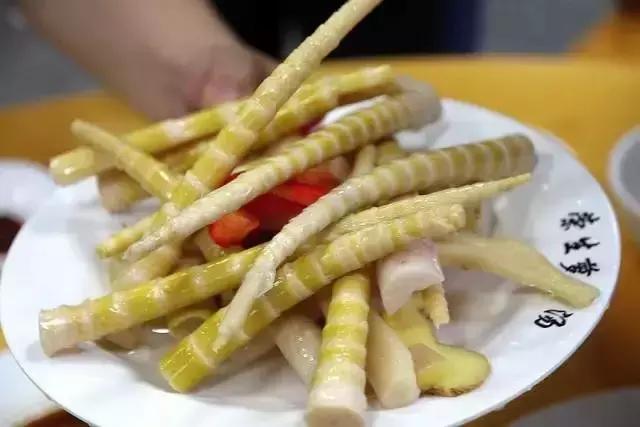 峨眉什么美食（您能悄悄地告诉我去过哪里旅游吗）