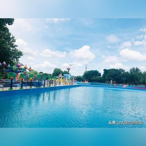 济南市哪里有玻璃泳池