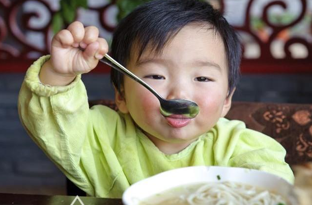 给宝宝添加辅食有哪些注意事项