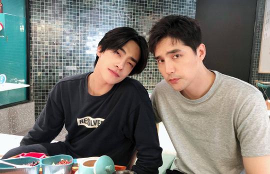 粉丝热衷的同人明星盘点：贾玲岳云鹏最受欢迎，德云社演员被热捧