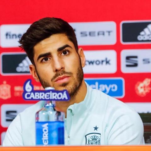 足球运动员祈求手势图片的长尾关键词有什么