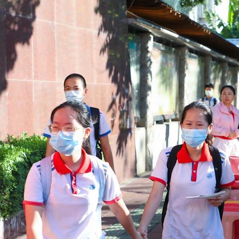 厦门市中考生多少人