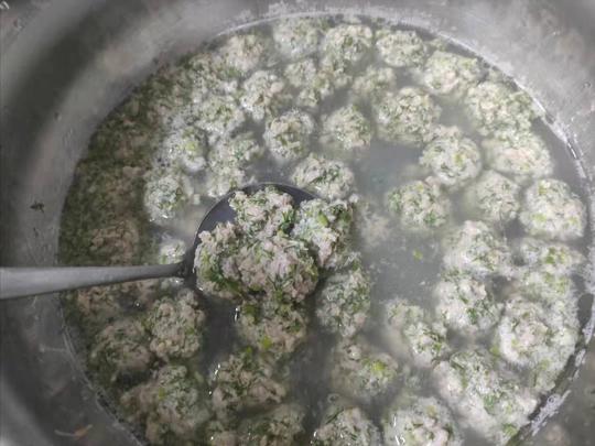 蔬菜中的冷门食材，一菜两吃，做法简单，在家也可以偷偷做着吃