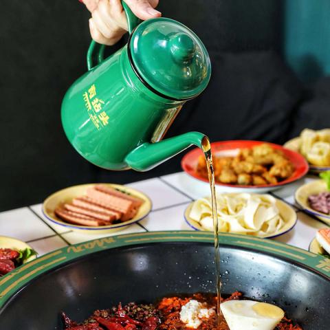 土凳子成都市井碗碗火锅的长尾关键词有什么