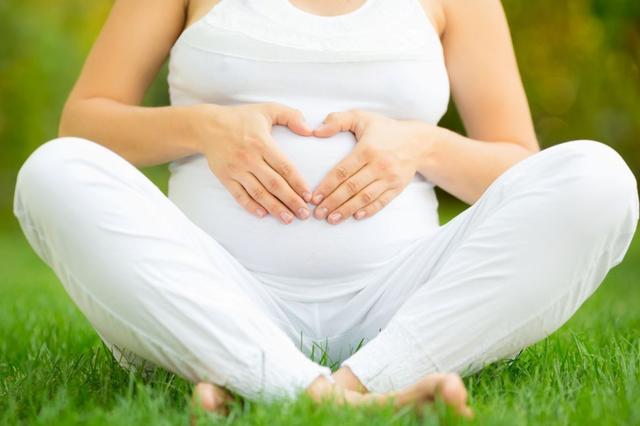 孕期影响胎儿发育的这7件事，宝妈宝爸要戒掉