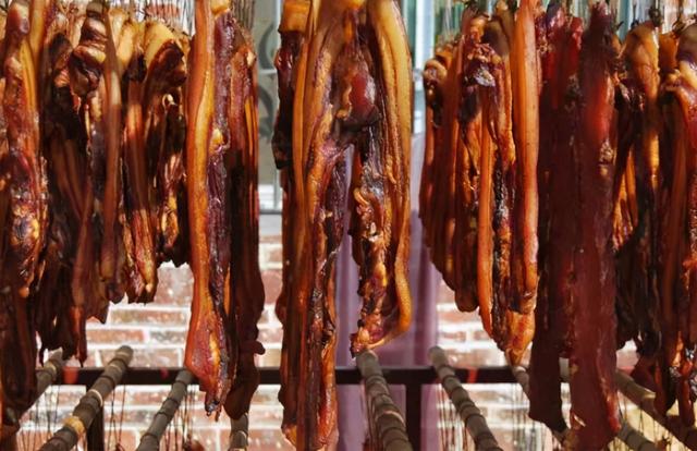 为什么腌腊肉要把食盐炒热