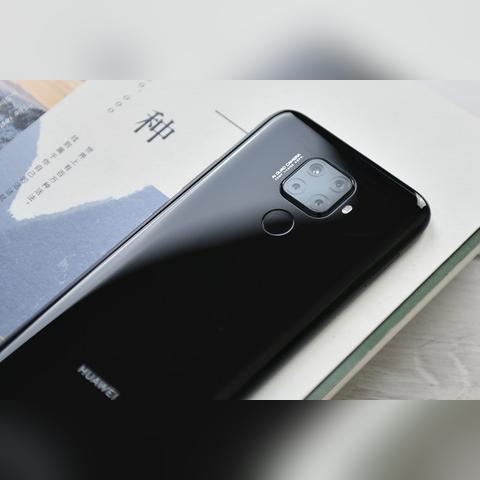 华为nova7se怎么呼叫人工智能