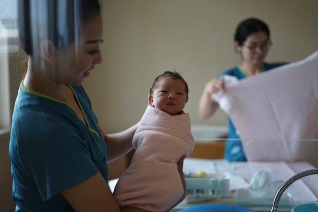 夏季如何护理新生儿