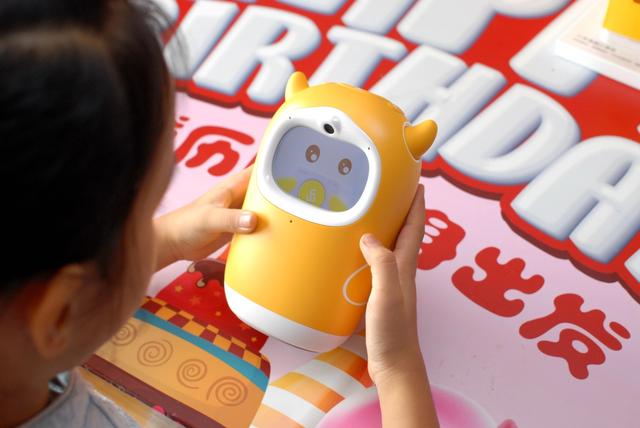 陪着小孩一起学习、一起成长