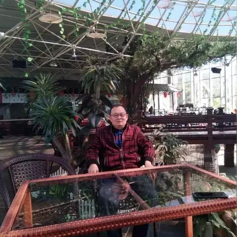 大连市大专哪个女生多一点