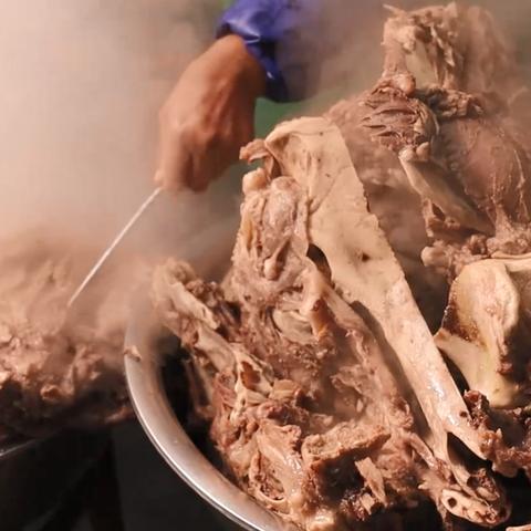 怎样才能做好一碗合肥二十铺猪头汤？