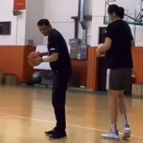 北京青训足球收费多少