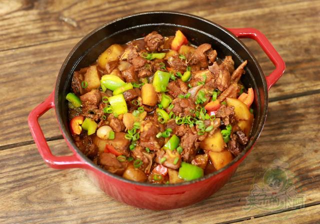 土豆烧鸡块的做法大全