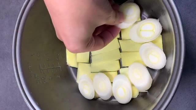 电饭煲水不停的跳怎么回事