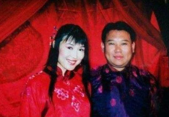 郭德纲的创业生涯：三次北漂赔钱卖家房子，最惨时只有一位观众