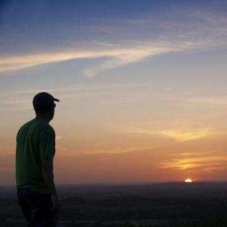 兔年生肖羊男运势如何呢(兔年属羊人的全年运势)