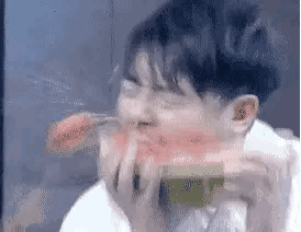 罗志祥呕吐表情包gif