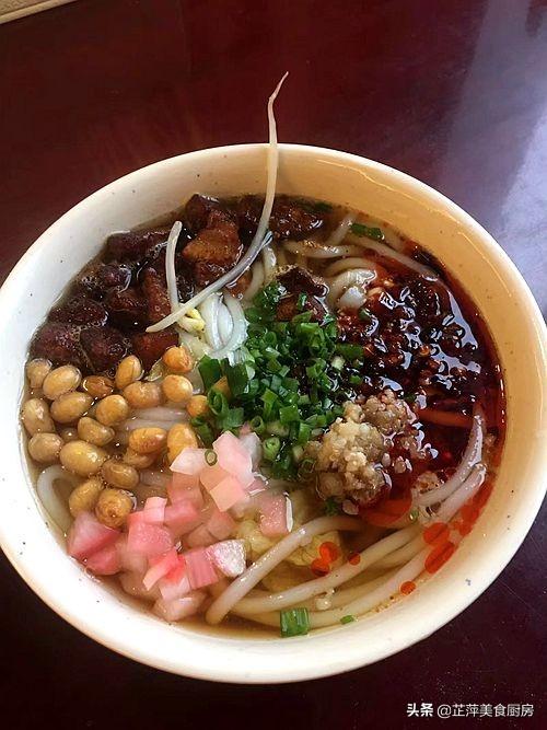 美食达人早餐吃什么（有达人介绍一下山东的旅游胜地和当地的特产吗）