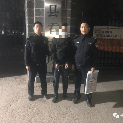 爱民小学原有学生300人，本学期女生增加了5%，男生增加了4%，共增加13人，爱民小学原有多少人？