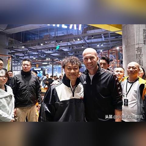 教养最好的足球运动员是的长尾关键词有哪些