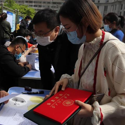 兰州市人力资源市场营业时间？