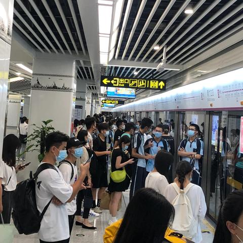 南宁市怎么坐地铁全过程