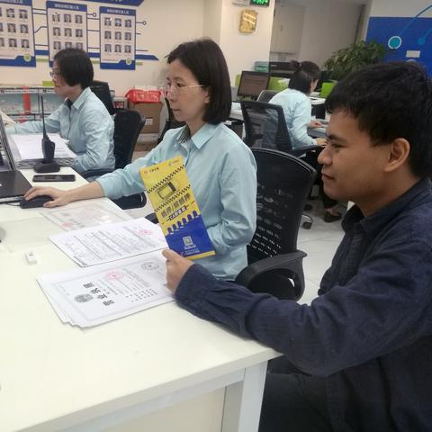 广州市邮政快递人工电话多少