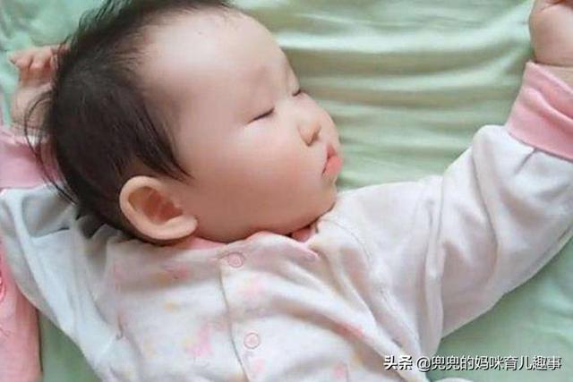 为什么宝宝会发生淹脖子