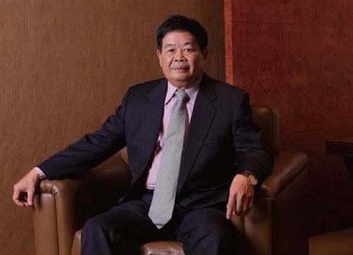 他14岁辍学，靠妻子嫁妆创业缔造600亿帝国，成功后不忘糟糠之妻