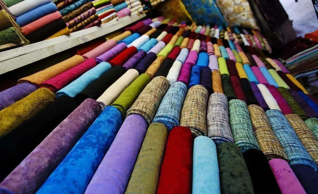 怎么通过旧衣服变现 旧衣服回收怎么赚钱