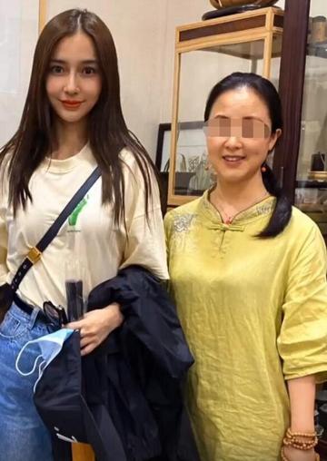 谷爱凌与杨颖同框合照图片