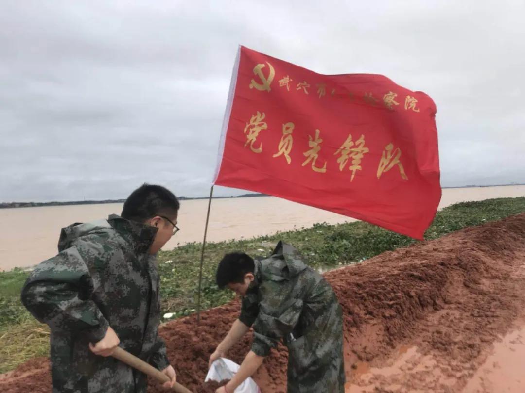 宝宝起名朱耳朵怎么起(能不能介绍一下他的生平)