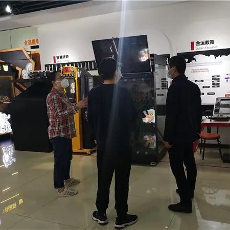 武汉江夏区和江岸区是一个地方吗？