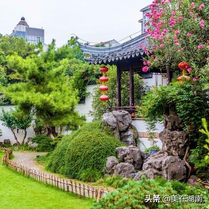 长沙在杭州的哪个方向？