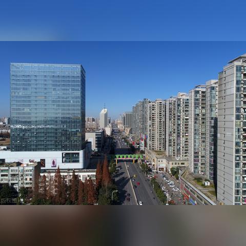 武汉市和郑州市哪个面积大？