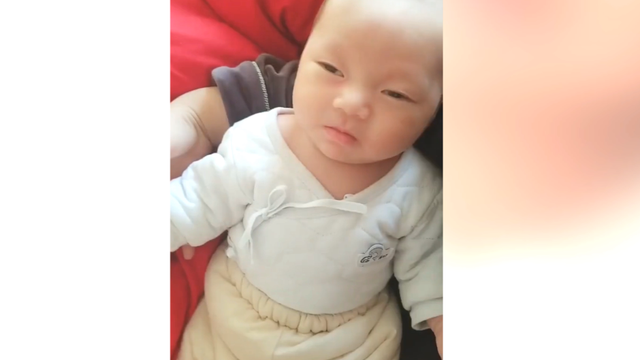 宝宝睡觉都在笑？原来是这个原因