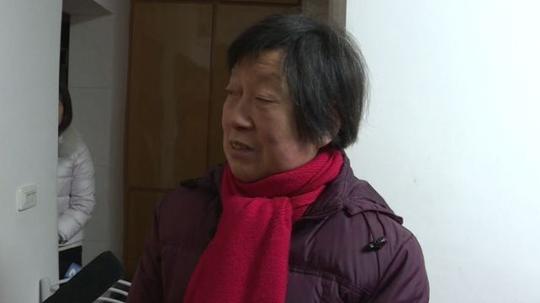 退休中医下海创业，结果81岁欠下2千万，靠凌晨摆地摊全部还清