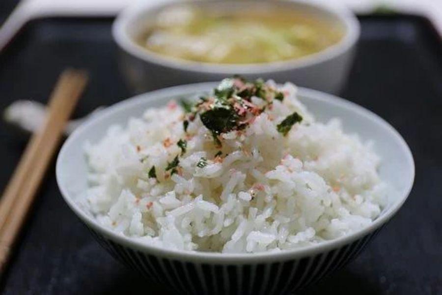 大米做成什么美食好（大米怎么做成肠粉）