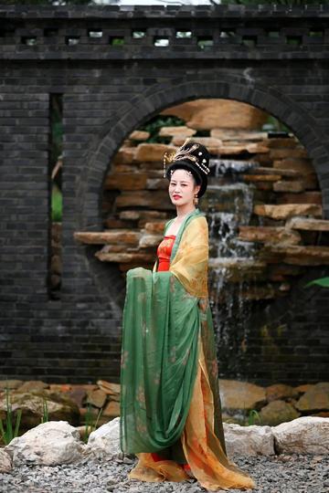 成都市古装美女有哪些