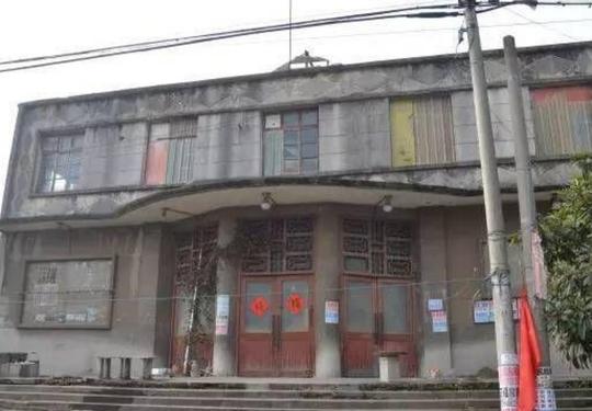 南京一条百年老街，曾辉煌无比，如今免费开放，却无人问津