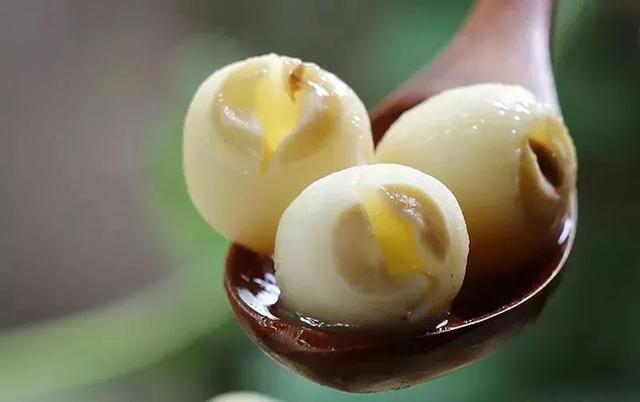 产妇可以吃莲子吗 产妇可以吃莲子吗