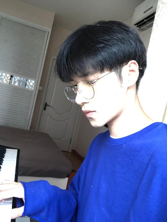 有点像罗云熙王一博的抖音小哥哥，这又是哪个小姐妹的头牌？