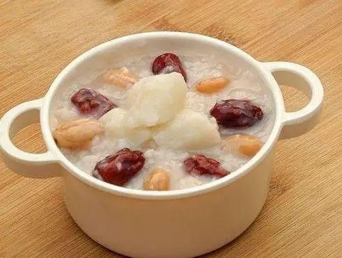 坐月子必吃的补气养血方 坐月子必吃的补气养血方