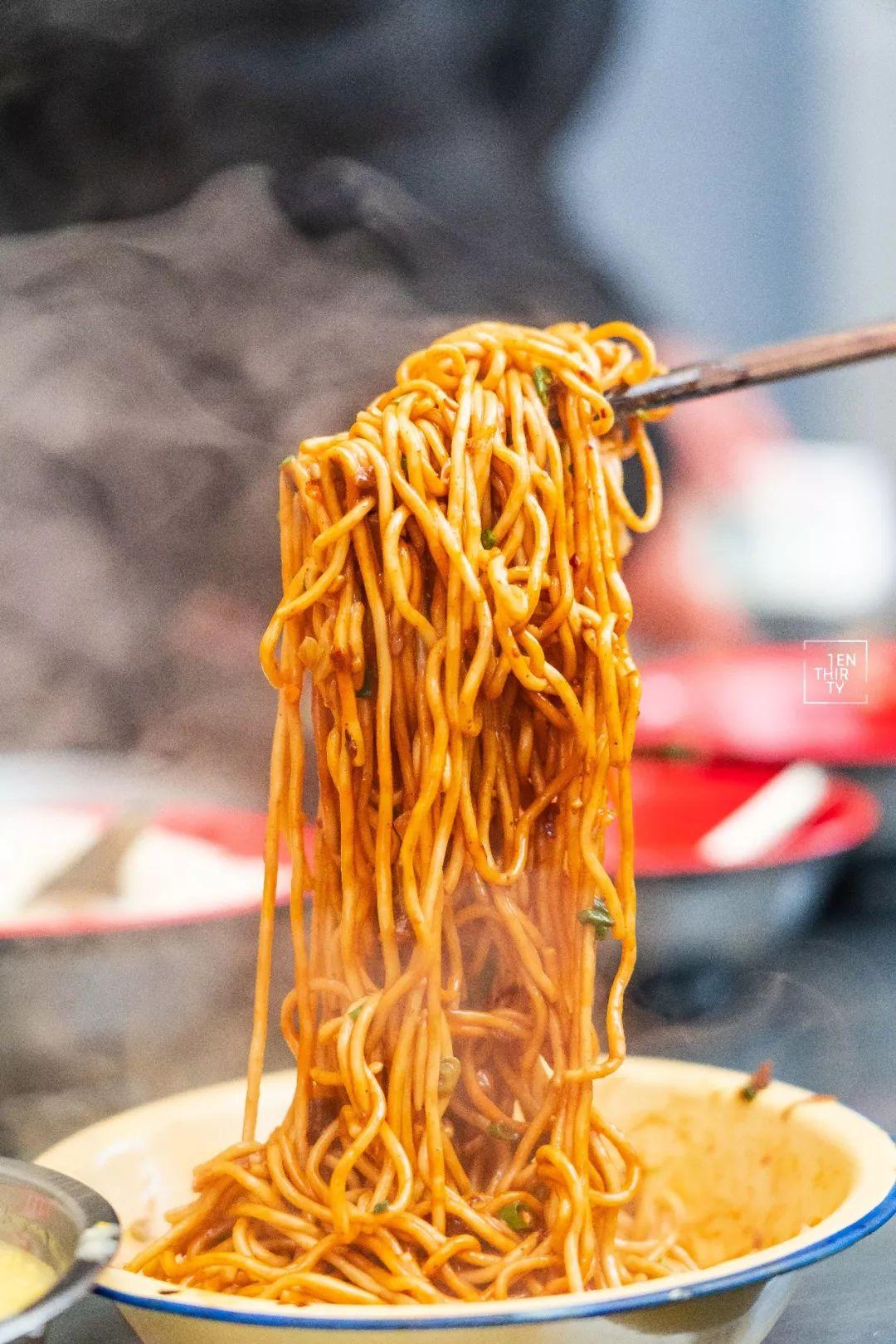 武汉m有什么美食（武汉小吃街排名前十名晚上）
