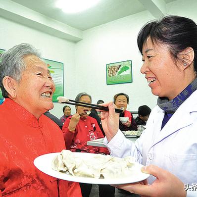哈尔滨市市区与大庆市市区面积、人口分别是多少？
