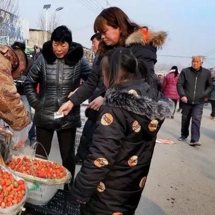 菏泽市糖葫芦店在哪里啊
