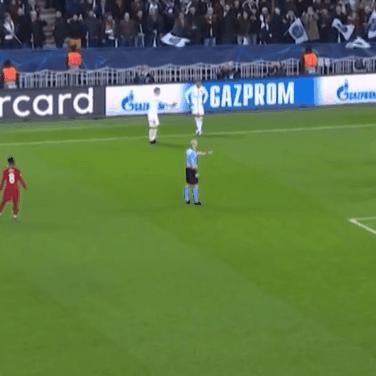 足球运动员不尊重裁判的长尾关键词有什么