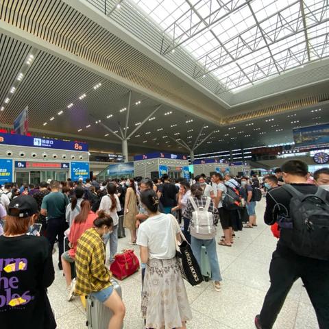 深圳市和安阳市哪个大